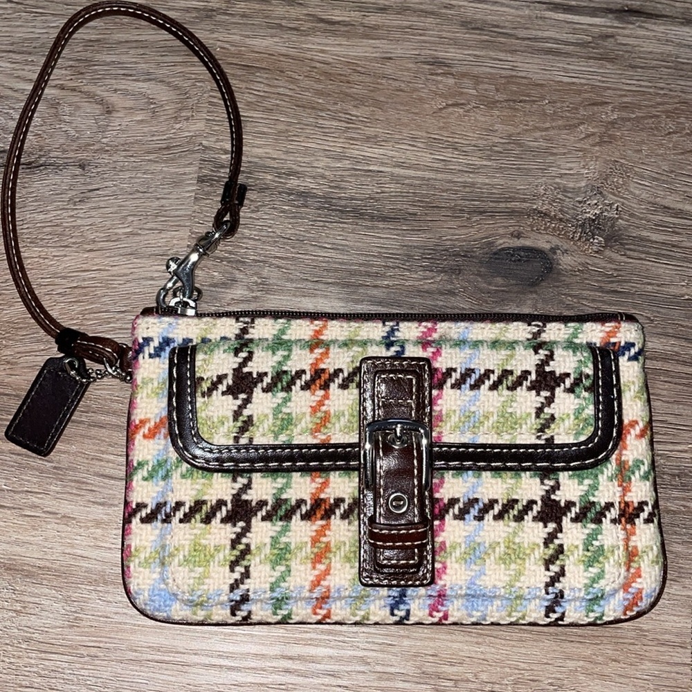 Sold 🎉Coach Vintage wool wristlet - Picture 1 of 3